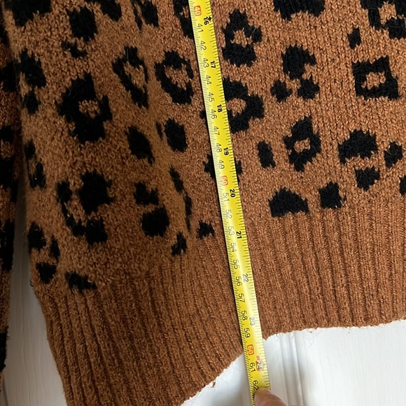 Old Navy CheetahPrint Pullover Sweater - Picture 6 of 6